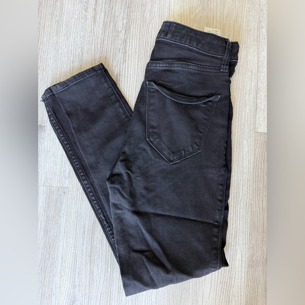 Hollister Curvy Ultra High-Rise Jean Legging